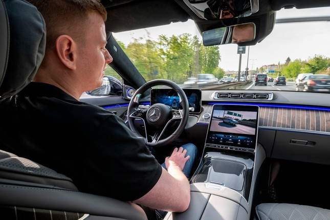 Mercedes-Benz vượt qua Tesla về hệ thống lái xe tự động ảnh 4