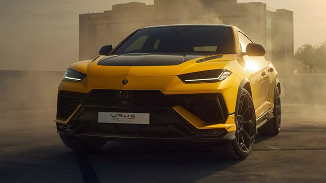 Lamborghini bán hết toàn bộ xe xăng ảnh 2