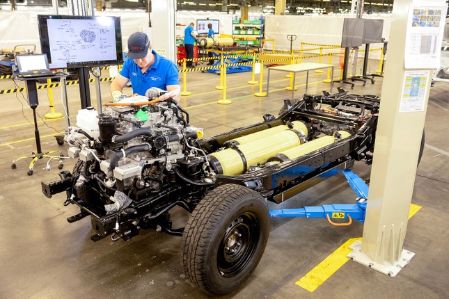 Toyota áp dụng nhiên liệu mới cho xe bán tải ảnh 1