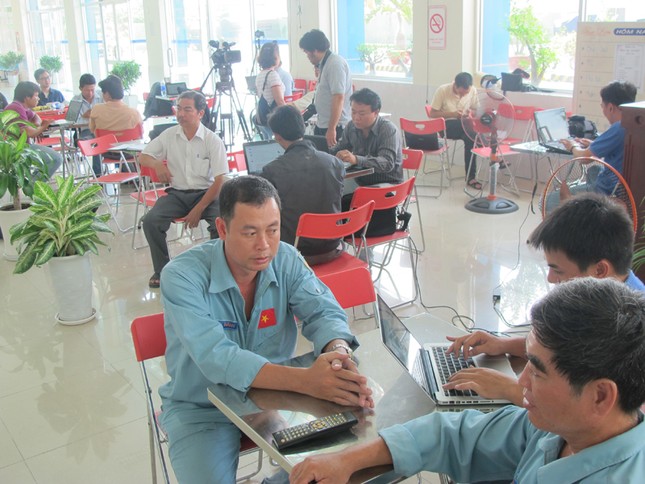 TRỰC TIẾP: Máy bay Malaysia vẫn mất tích bí ẩn ảnh 8