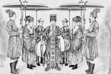 Trong cuộc đời 46 năm làm vua, Lê Hiển Tông dùng bao nhiêu niên hiệu?