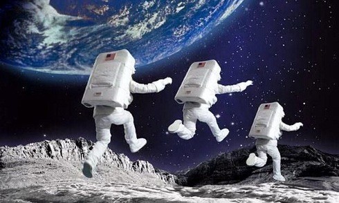 Phi hành gia nào sau đây giữ quan điểm người ngoài hành tinh là có thật?