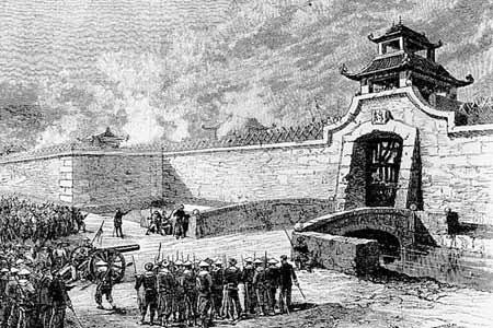 Ngày 25/4/1882, Quân Pháp chiếm được thành Hà Nội khiến Tổng đốc nào sau đây tự vẫn?
