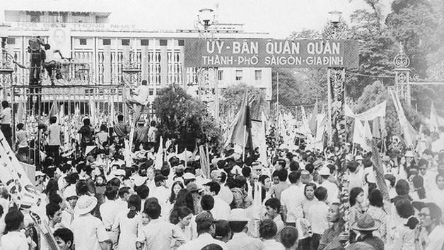 Thành phố Sài Gòn - Gia Định được mang tên TP. HCM từ năm nào?