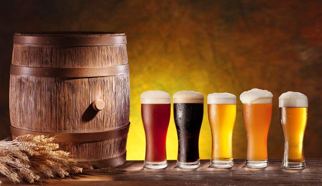 Men bia được con người biết đến ở thế kỷ nào?