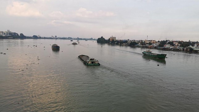 Đâu là dòng sông trong nước nhiều năm nhất Việt Nam?