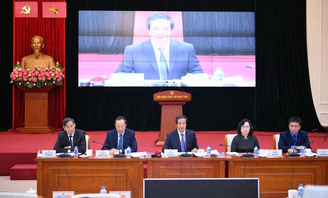 Bộ trưởng GD&ĐT Nguyễn Kim Sơn: 'Nhà giáo là tài sản quý nhất của ngành' ảnh 1