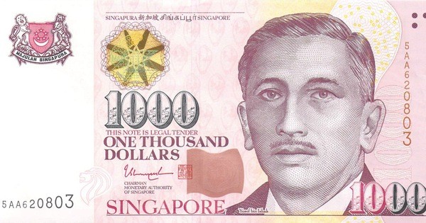 Tờ tiền mệnh giá 1.000 đôla Singapore có lời bài hát in trên đó bằng tiếng gì?