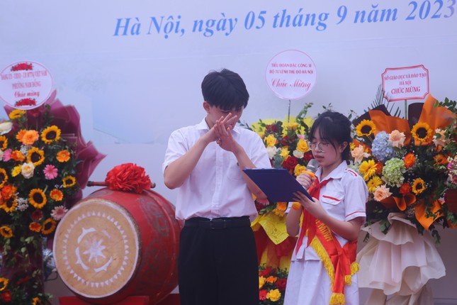 Khai giảng tại ngôi trường đặc biệt ở Hà Nội, dùng tay hát quốc ca ảnh 21