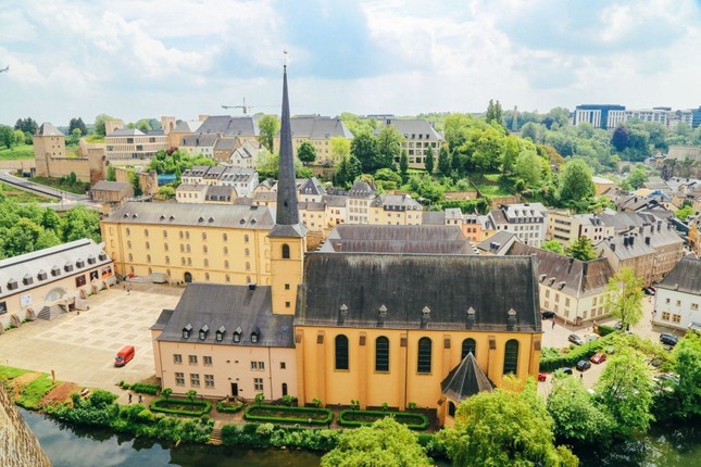 Luxembourg dùng ngôn ngữ chính thứ nào? 