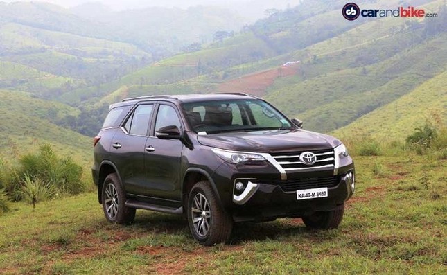 Toyota Fortuner và Innova 2018 tại Ấn Độ có gì? ảnh 1