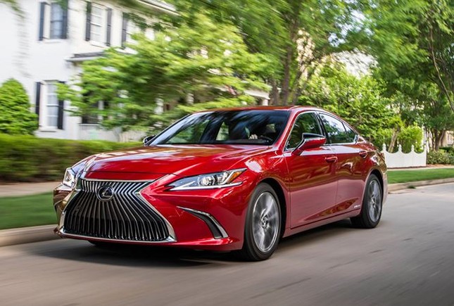 Lexus mang 3 mẫu xe sang 'siêu hạng' tới Paris Motor Show ảnh 3
