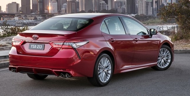 Đuôi xe Toyota Camry thế hệ mới