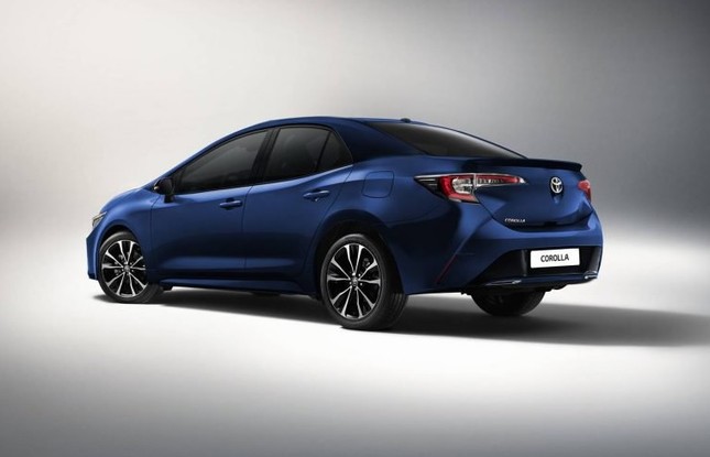 Mẫu sedan Toyota Corolla thế hệ mới có ngoại hình tương tự hatchback Corolla