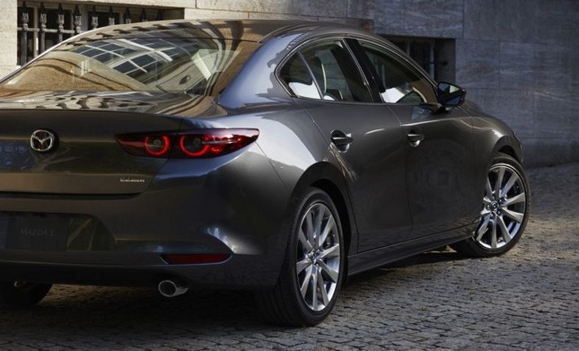 Mazda 3 thế hệ mới chính thức ra mắt với động cơ SkyActiv-X ảnh 2