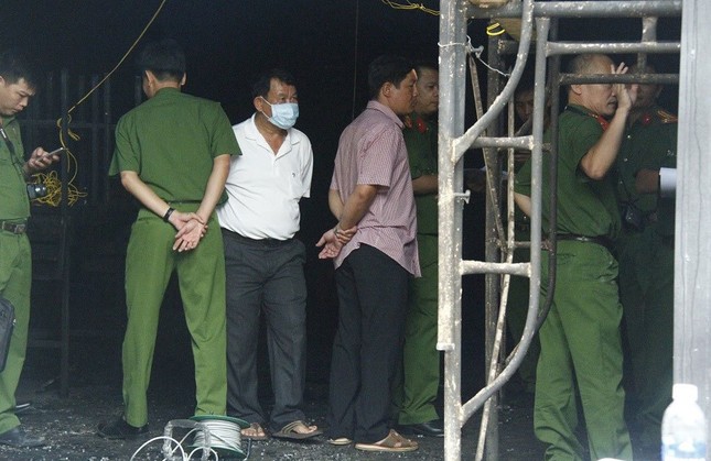 Hiện trường tan hoang vụ cháy nhà hàng, 6 người chết ở Đồng Nai ảnh 13