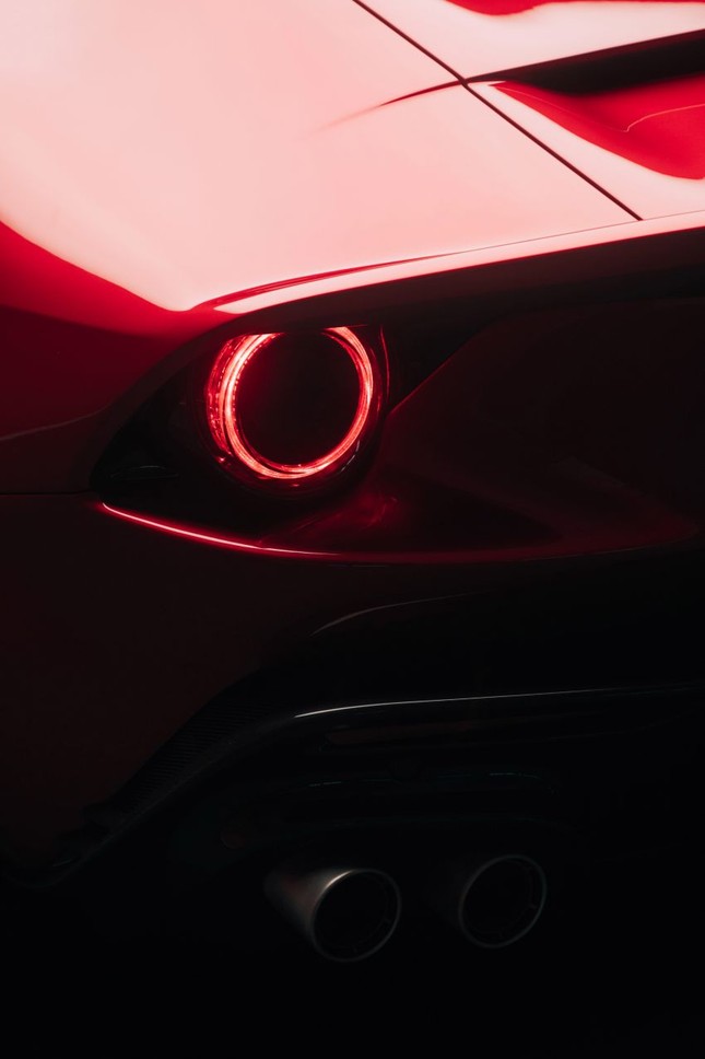 Ferrari Omologata - siêu xe Italy 'độc nhất vô nhị' vừa ra mắt ảnh 10