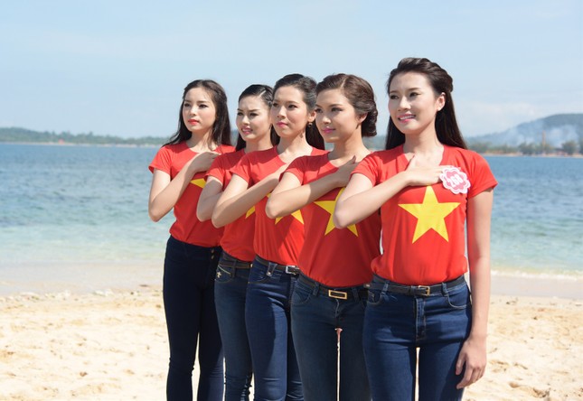 Rạng ngời trên biển đảo quê hương ảnh 1