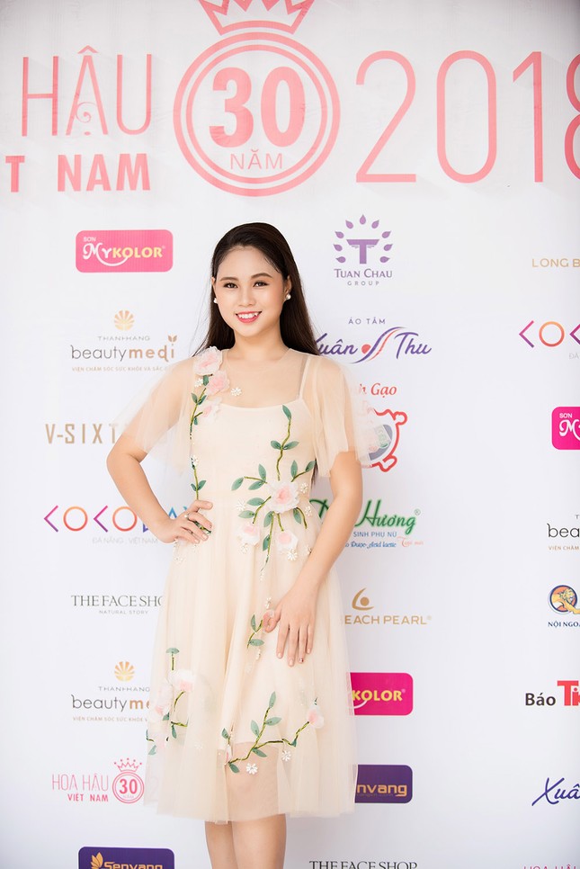 Ngô Kiến Huy và dàn người đẹp HHVN gây 'náo loạn' Đại học Cần Thơ ảnh 4