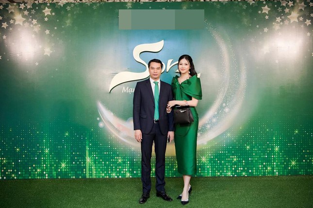Minh Tú 'bỏng mắt' với bikini, Á hậu Thanh Tú thon thả sau khi sinh con ảnh 3