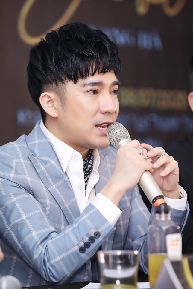 Quang Hà: 'Tôi chưa đến mức phải ăn mỳ gói vì COVID-19' ảnh 1