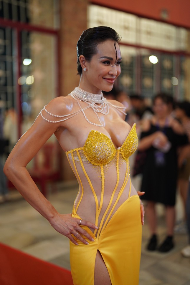 Bùi Quỳnh Hoa đăng quang Miss Universe Vietnam 2023 ảnh 48