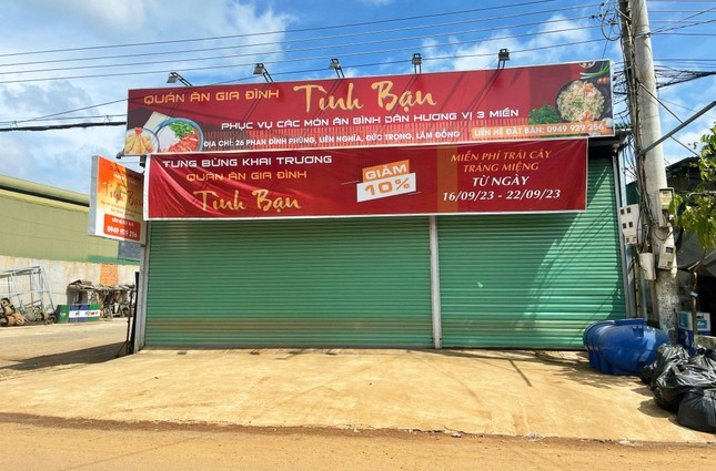 Nửa đêm xông vào phòng ngủ đâm chết tình địch vì ghen tuông ảnh 1