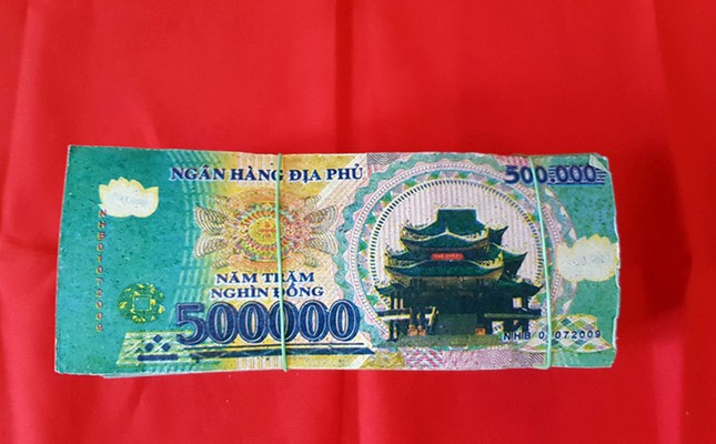 Thầy tu 'dỏm' lừa 'cúng vong' để chiếm đoạt hàng trăm triệu đồng ảnh 1