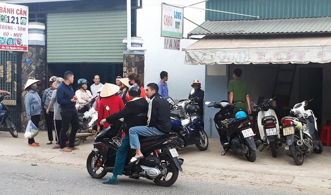 Vợ la hét thất thanh phát hiện chồng chết treo cổ trong phòng trọ ảnh 1