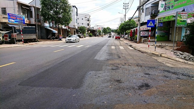 Đường gần 80 tỷ chưa nghiệm thu đã hỏng