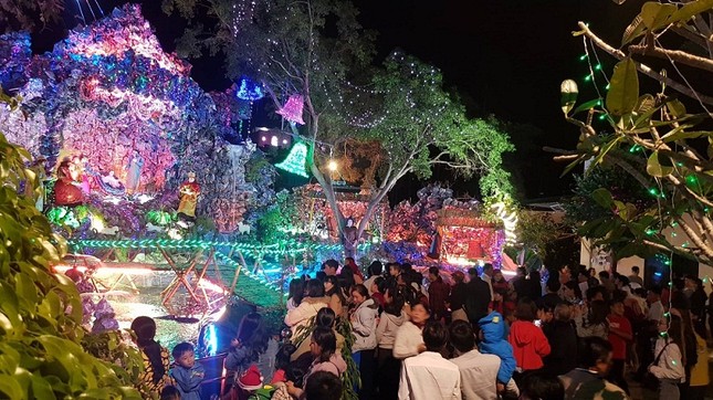 Đồng bào Công giáo ở Đắk Lắk vui đón Giáng sinh ảnh 2