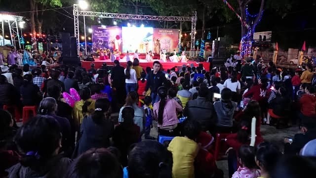 Đồng bào Công giáo ở Đắk Lắk vui đón Giáng sinh ảnh 7