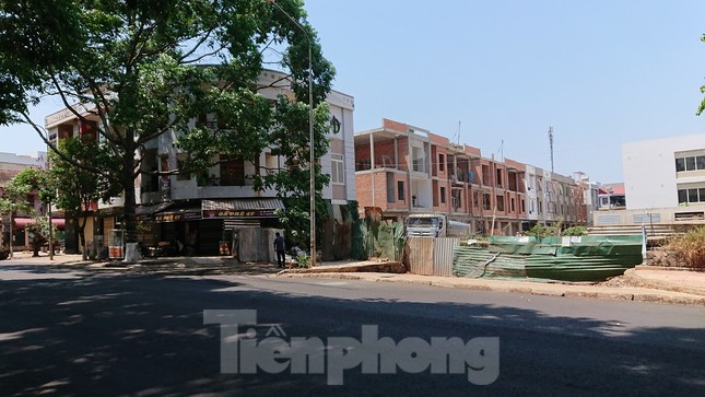 Bỏ hoang đất 'vàng' do năng lực yếu, hay cố tình không thu hồi? ảnh 9