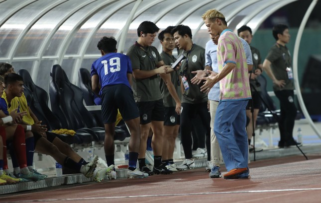 Trực tiếp U22 Campuchia vs U22 Philippines 1-0 (H2): Trận đấu rất nóng với va chạm của hai đội - Ảnh 2.