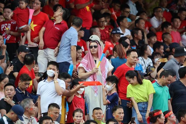 Vượt qua Hồng Kông (Trung Quốc) 1-0, ĐTVN có chiến thắng đầu tiên cùng HLV Troussier ảnh 36