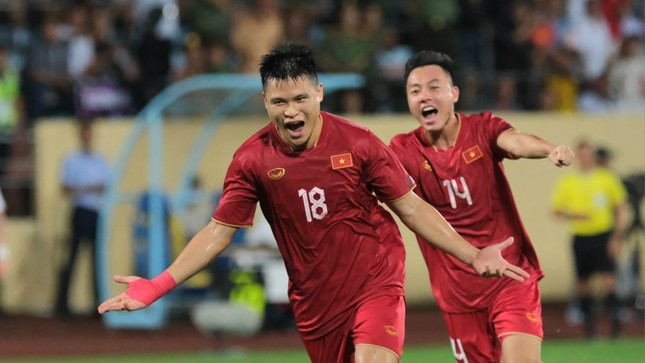 Thắng ĐT Syria 1-0, ĐTVN khiến sân Thiên Trường thòm thèm với 'bữa tiệc' bóng đá ảnh 4