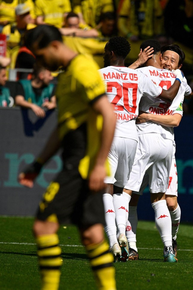 Không thể thắng trận quyết định, Dortmund mất ngôi vô địch về tay Bayern ảnh 14