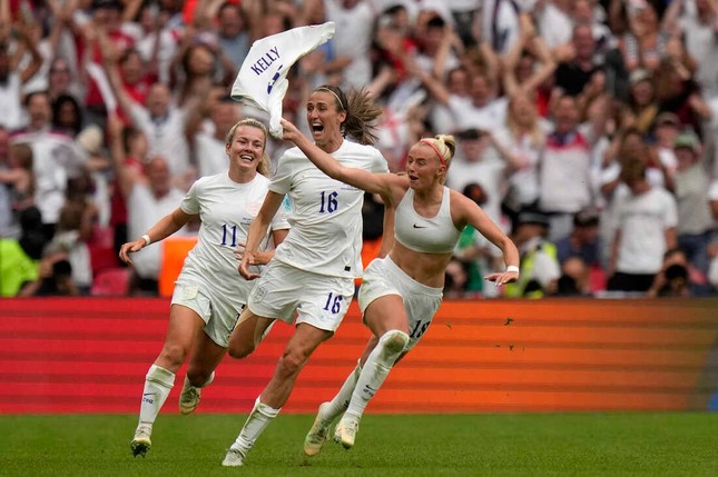 Vì sao các cầu thủ nữ ghét quần soóc trắng, dẫn đến cuộc cách mạng ở World Cup 2023? ảnh 1