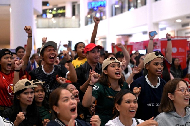 Con đường tạo ra lịch sử của nữ Philippines: Từ tin nhắn vu vơ đến cuộc thu gom nhân tài khắp Mỹ ảnh 9