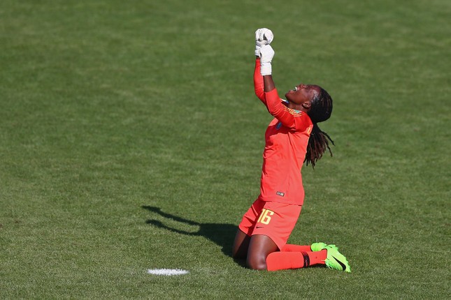 Câu chuyện rơi nước mắt về người hùng World Cup từng bị bố đuổi khỏi nhà, ăn xin trên đường phố ảnh 6