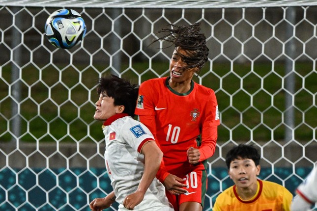 Trực tiếp ĐT nữ Việt Nam vs ĐT nữ Bồ Đào Nha 0-2 (hết H1): Việt Nam liên tiếp dứt điểm - Ảnh 1.