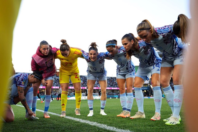 ‘Đè bẹp’ Thụy Sỹ 5-1, Tây Ban Nha lần đầu vào tứ kết World Cup ảnh 35
