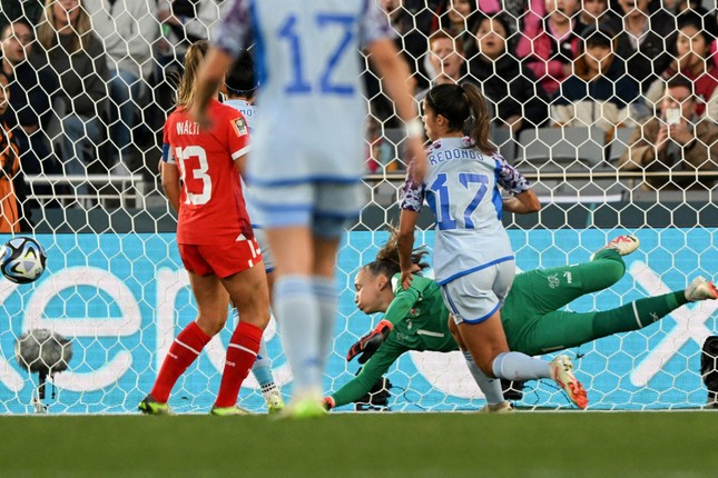 ‘Đè bẹp’ Thụy Sỹ 5-1, Tây Ban Nha lần đầu vào tứ kết World Cup ảnh 25