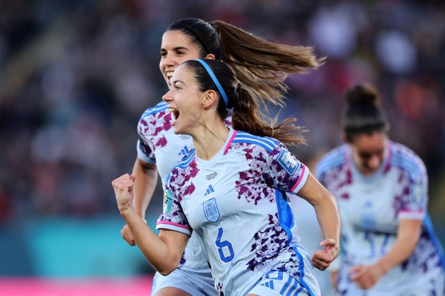 ‘Đè bẹp’ Thụy Sỹ 5-1, Tây Ban Nha lần đầu vào tứ kết World Cup ảnh 18