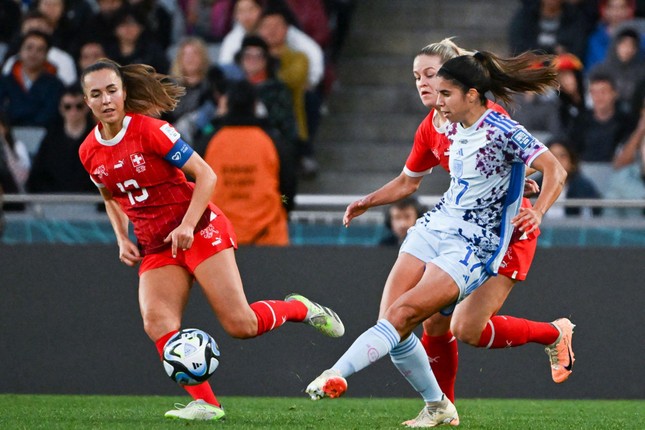 ‘Đè bẹp’ Thụy Sỹ 5-1, Tây Ban Nha lần đầu vào tứ kết World Cup ảnh 4