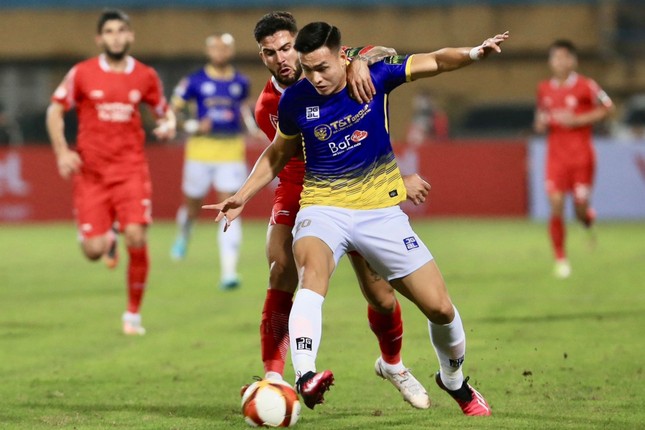 Đánh bại CLB Hà Nội, CAHN chiếm ngôi đầu V-League ảnh 13