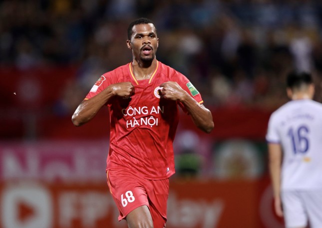 Đánh bại CLB Hà Nội, CAHN chiếm ngôi đầu V-League ảnh 9