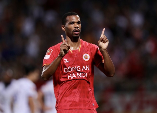 Đánh bại CLB Hà Nội, CAHN chiếm ngôi đầu V-League ảnh 10