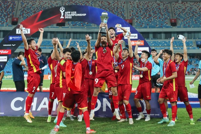 Đánh bại U23 Lào 4-1, U23 Việt Nam chiếm ngôi đầu bảng ngay trận đầu ra quân ảnh 9