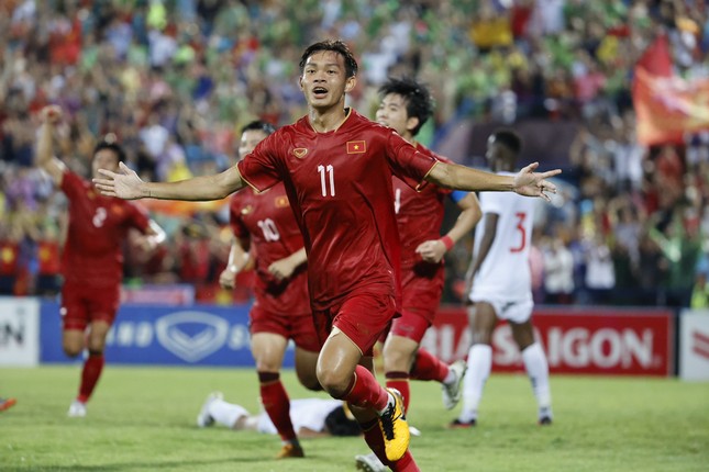 Người hùng Bùi Vĩ Hào tiết lộ lý do khiến U23 Việt Nam đá sung dưới cơn mưa tầm tã ảnh 3